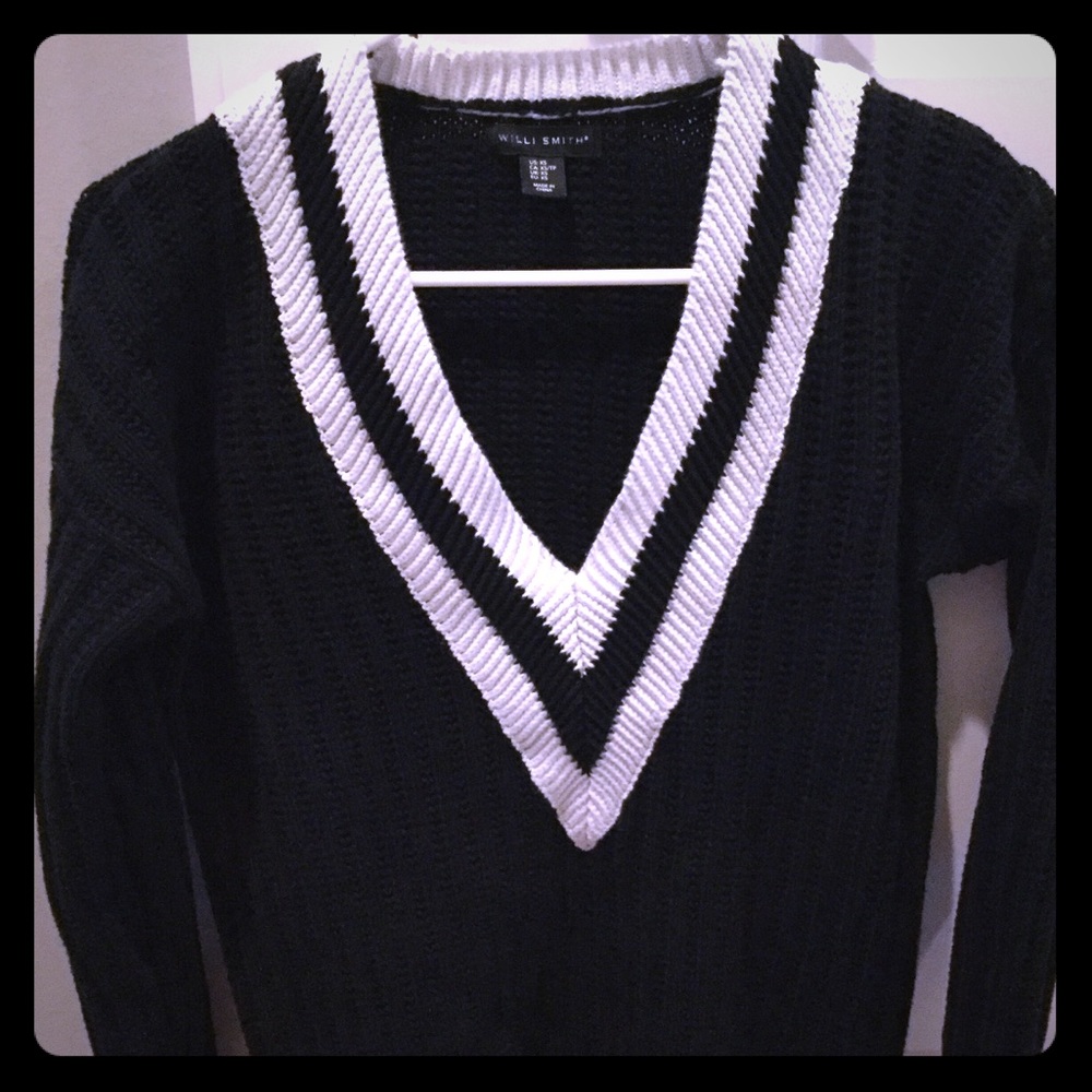 Preppy V-neck navy and white sweater
